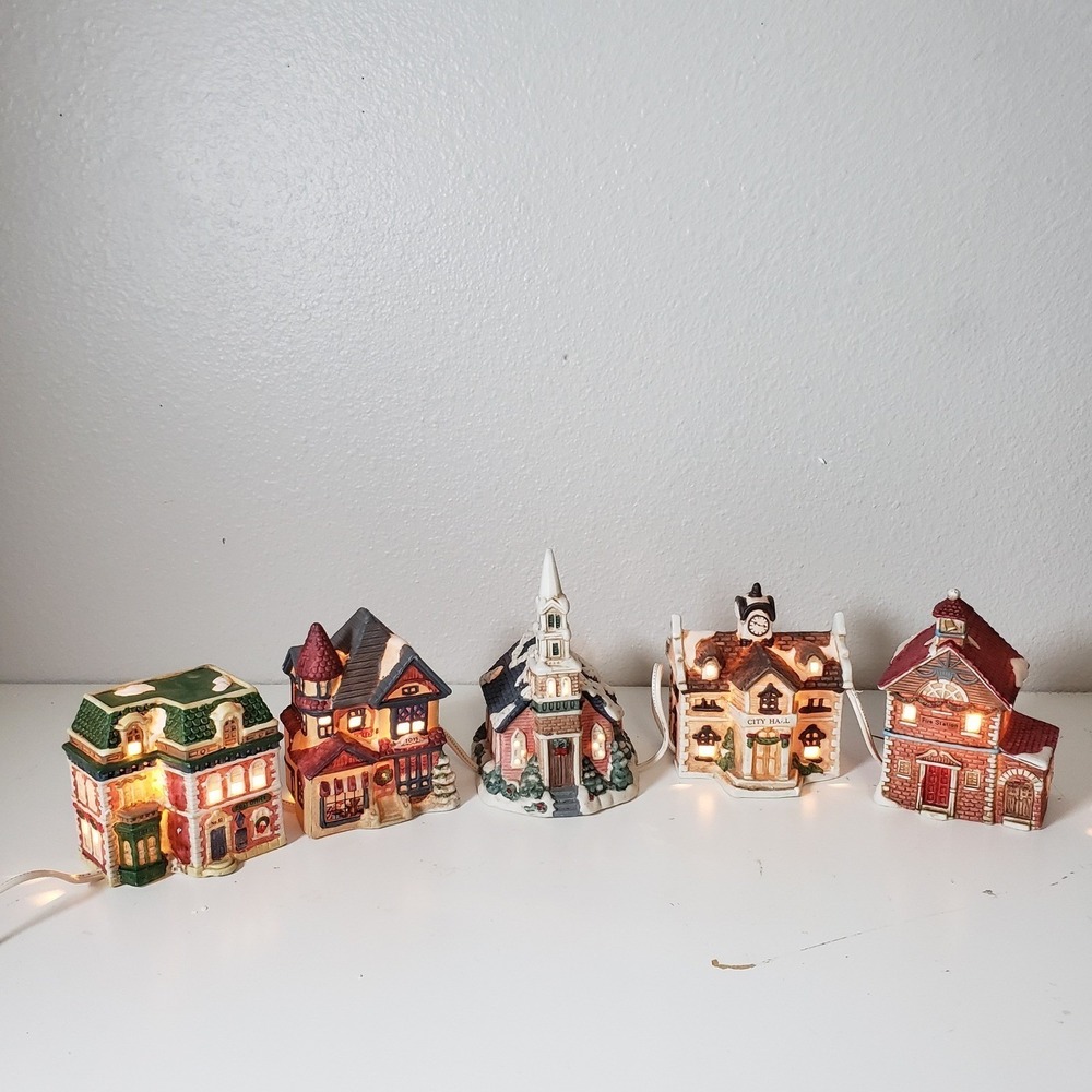 Vintage Mervyns Light Up Mini Christmas Village Set 5 PC Holiday Winter Decor